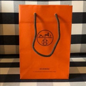 Hermes Bags - Hermès shopping bag - new!! 9” x 6” Hermes Bags - Hermès shopping bag - new!! 9” x 6”